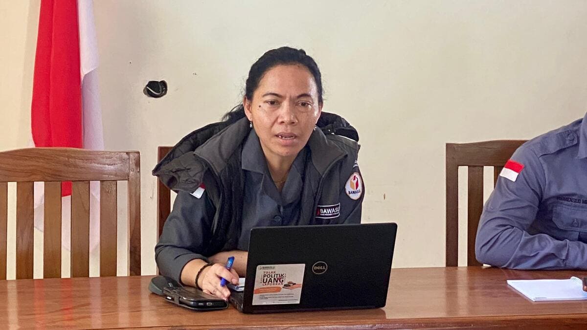 Rapat Rutin Mingguan Bawaslu Mabar