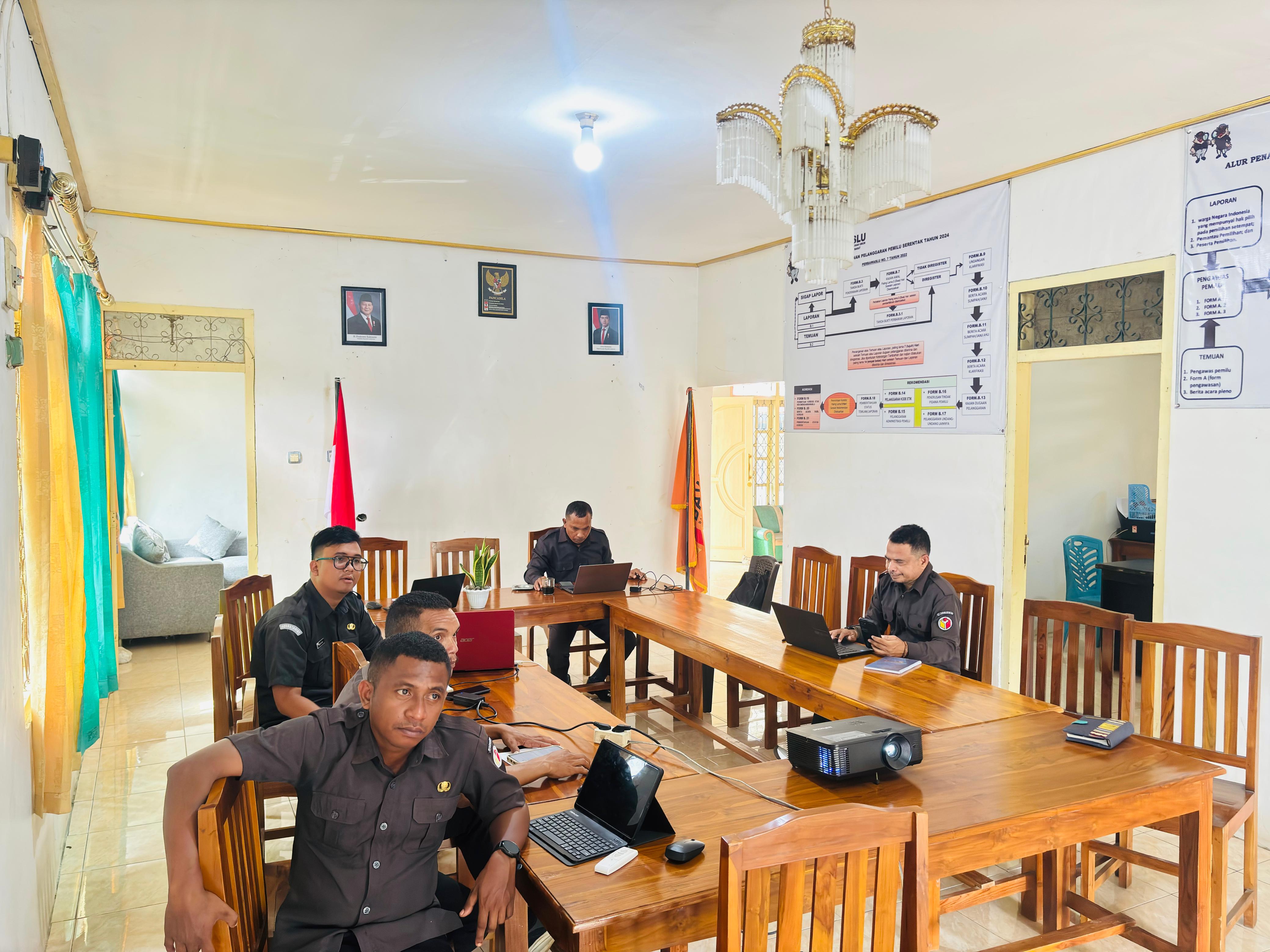Bawaslu Manggarai Barat Perkuat Kapasitas Pengawasan melalui TOS Barista Administrasi Sengketa Gelar Bawaslu Provinsi NTT
