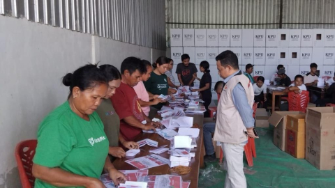 Pengawasan Sortir Surat Suara Pilbup Mabar