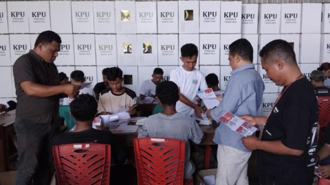 Pengawasan Sortir Surat Suara Pilbup Mabar