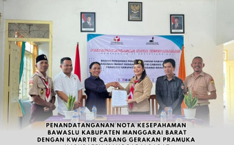 Perkuat Demokrasi Substansial, Bawaslu Manggarai Barat Teken MoU Dengann Kwartir Cabang Gerakan Pramuka